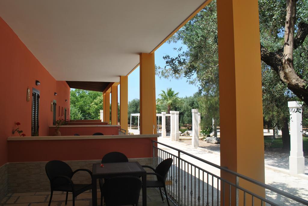 Tenuta La Spezia Carpignano Salentino Exterior foto