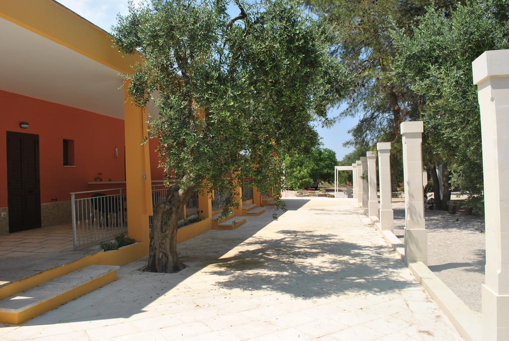Tenuta La Spezia Carpignano Salentino Exterior foto